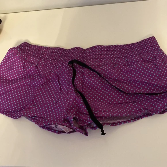 3 Shorts - Picture 3 of 7